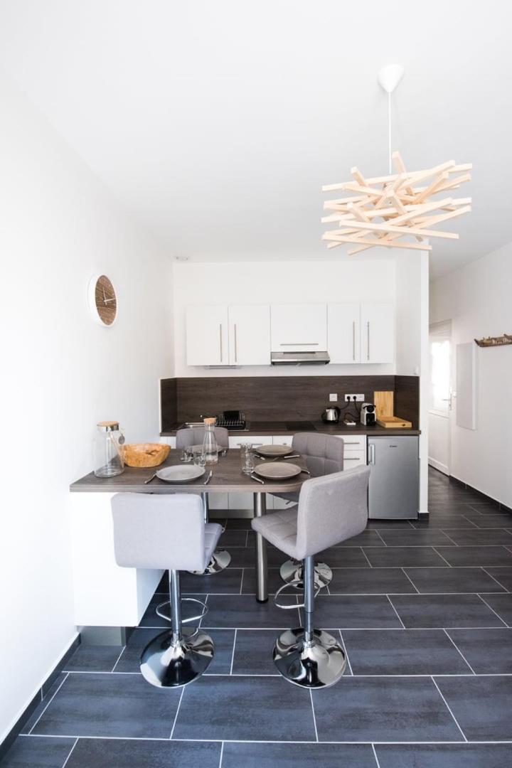 Le Hirvi - cocon zen et épuré à 10min Vieux Lyon Apartamento Exterior foto